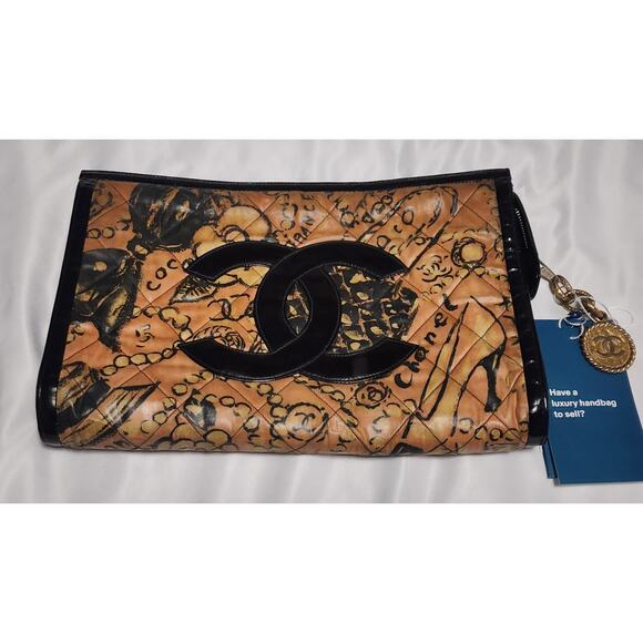 US Based Authentic Chanel CC Printed & Leather Quilted Clutch Bag w Medallion - Picture 3 of 15